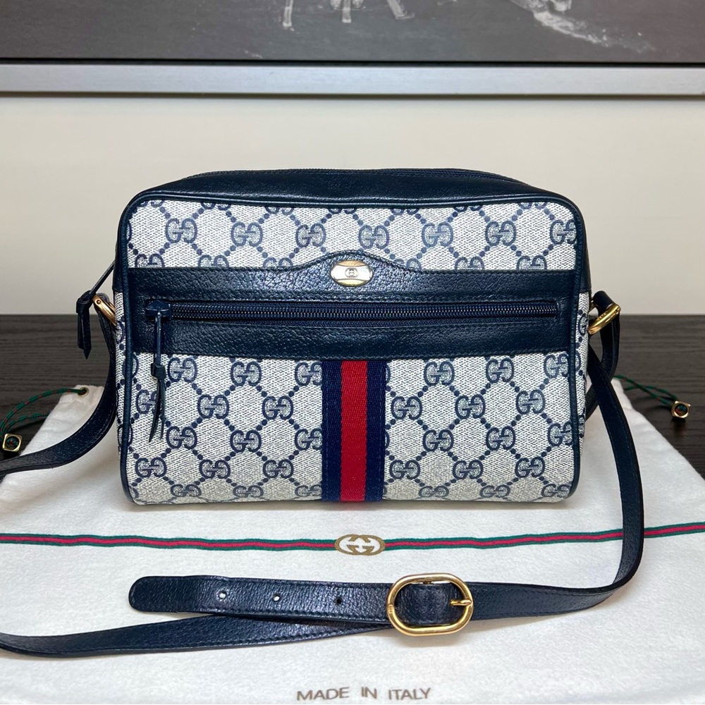 GUCCI GG Monogram Supreme Ophidia Web Bag
Crossbody Purse